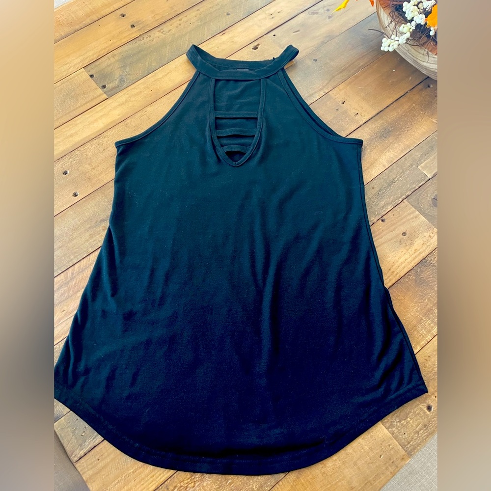 Women’s size medium front detail tank top